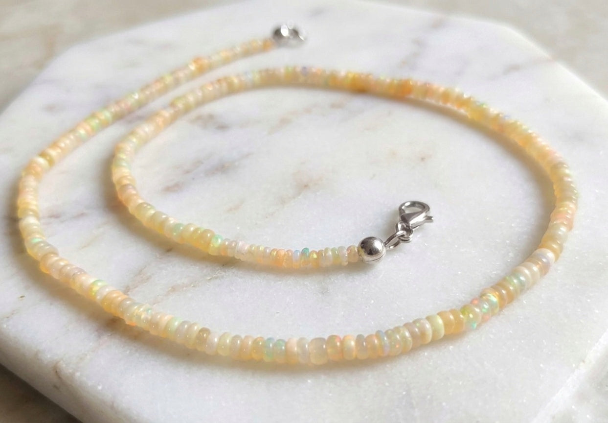 Beige Welo Opal Necklace — Rondelle Cabochon 3mm | 50 cm