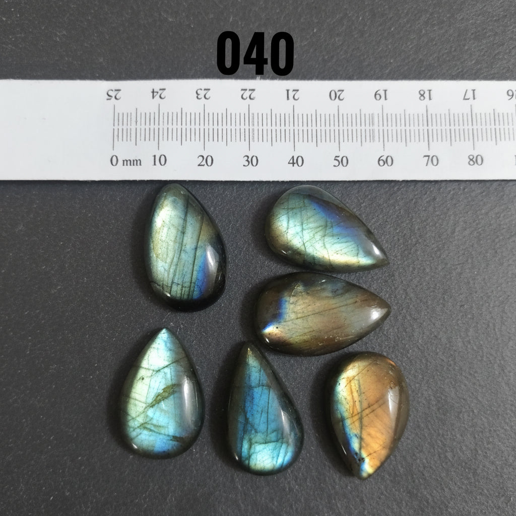 Labradorite Naturale — Cabochons Lotti Numerati | Forme e Dimensioni Varie