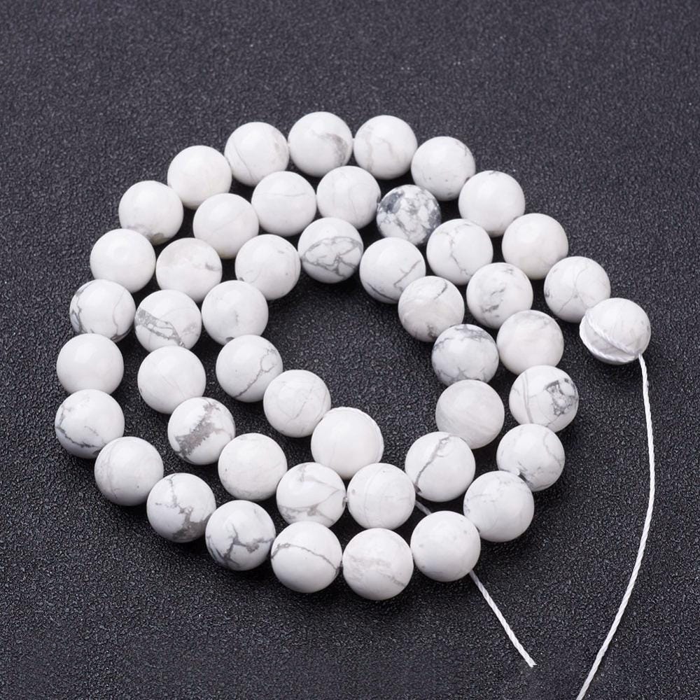 Natural Howlite — Round Beads 6/8mm | Strand ~39 cm