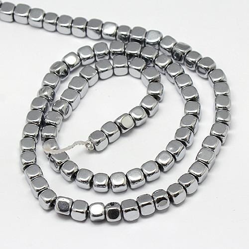 Hematite — Platinum Cubes 2/3/4mm | Strand ~40 cm