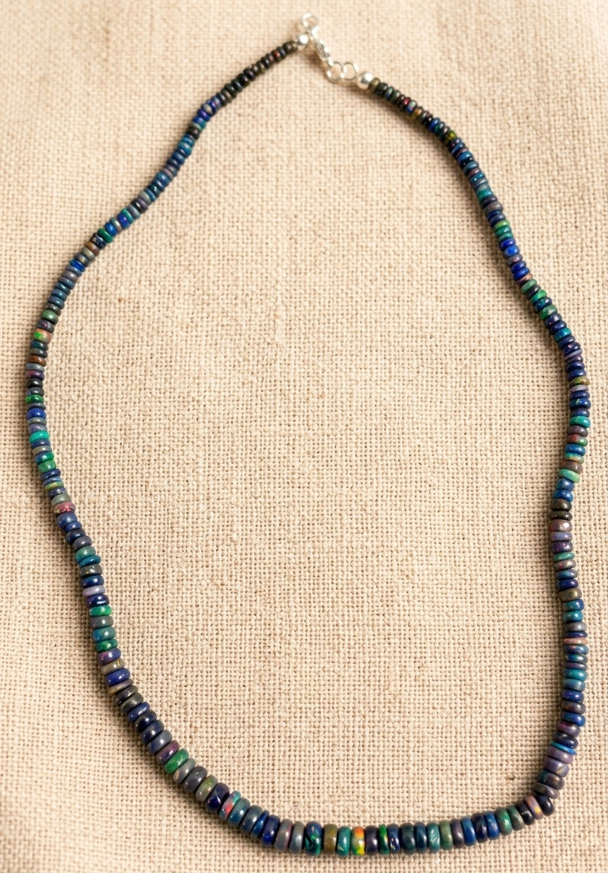 Dark Welo Opal Necklace — Rondelle Cabochon 3-6mm | 50 cm