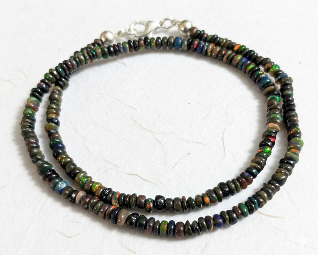 Collana Choker di Opali Welo Scuri — Rondelle Cabochon 3mm | 40 cm